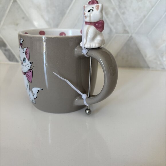 R Squared Zrike Brands Disney Aristocats Polka Dot Interior Mug with Stirrer - Picture 3 of 10